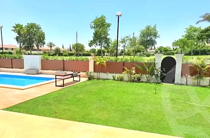 https://aqarmap.com.eg/en/listing/6806161-for-sale-cairo-el-sheikh-zayed-city-compounds-el-rabwa