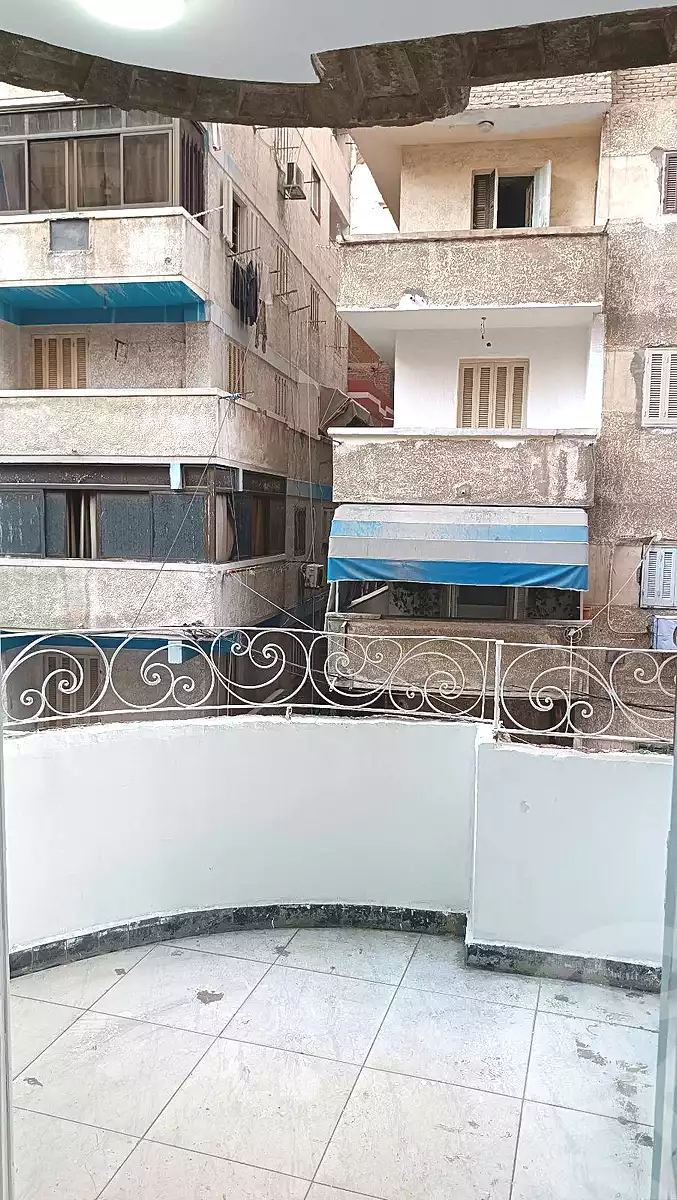 https://aqarmap.com.eg/ar/listing/6806226-for-sale-alexandria-sydy-bshr-sydy-bshr-bhry-gamal-abd-el-nasir-st