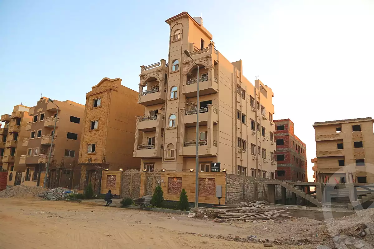 https://aqarmap.com.eg/ar/listing/6806404-for-sale-cairo-6th-of-october-el-tawsaat-el-shamalya-hy-2000-qt