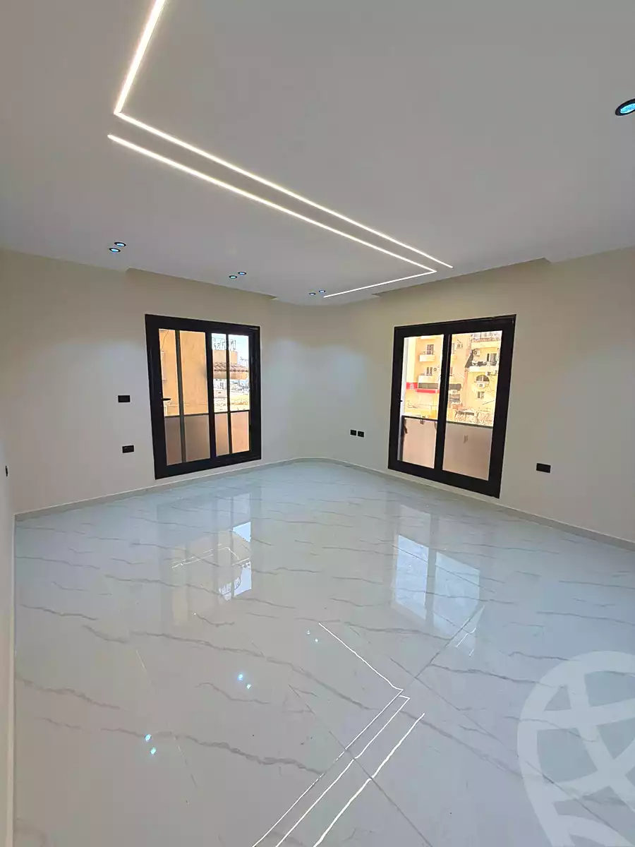 https://aqarmap.com.eg/ar/listing/6806748-for-sale-cairo-6th-of-october-el-ahyaa-neighborhood-3rd-al-hay-al-thalith-st