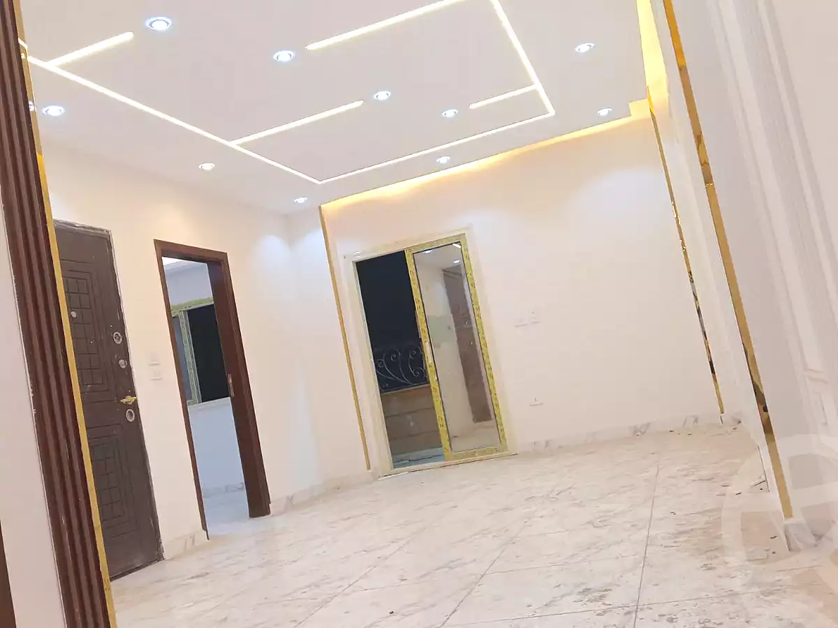 https://aqarmap.com.eg/ar/listing/6806943-for-sale-cairo-6th-of-october-el-ahyaa-neighborhood-3rd-al-hay-al-thalith-st