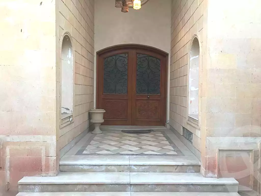 https://aqarmap.com.eg/ar/listing/6808175-for-sale-cairo-6th-of-october-compounds-royal-hills
