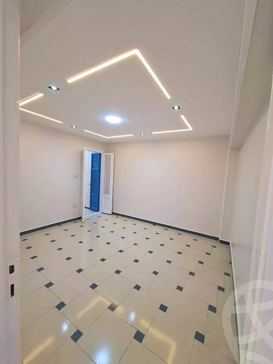 https://aqarmap.com.eg/ar/listing/6811481-for-sale-alexandria-sydy-bshr-sydy-bshr-bhry-shr-mhmwd-l-yswy