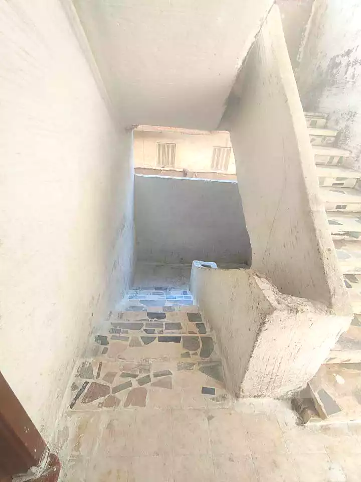 https://aqarmap.com.eg/ar/listing/6812313-for-sale-alexandria-l-jmy-lbytsh-ain-shams-st
