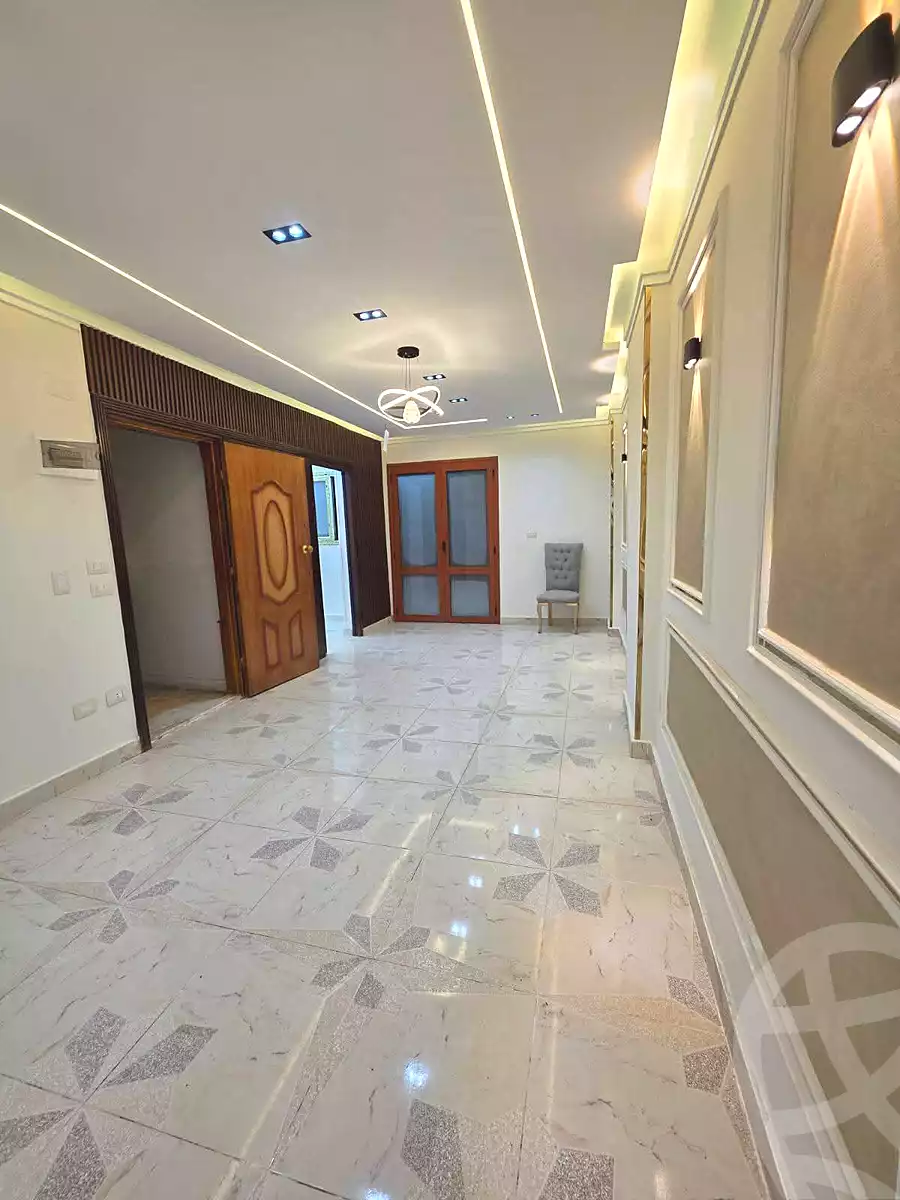 https://aqarmap.com.eg/ar/listing/6812917-for-sale-alexandria-miami-shr-jml-bd-lnsr