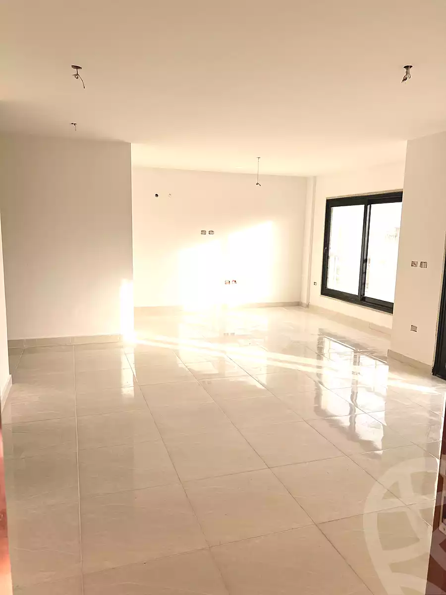https://aqarmap.com.eg/en/listing/6816492-for-sale-cairo-new-administrative-capital-r8-rmtn