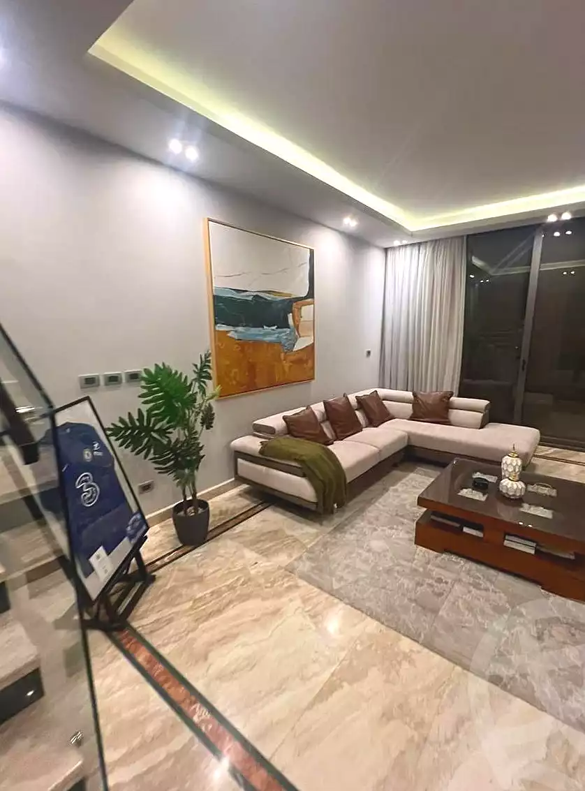 https://aqarmap.com.eg/en/listing/6816641-for-rent-cairo-el-sheikh-zayed-city-compounds-kmbwnd-wyst-twn-swdyk