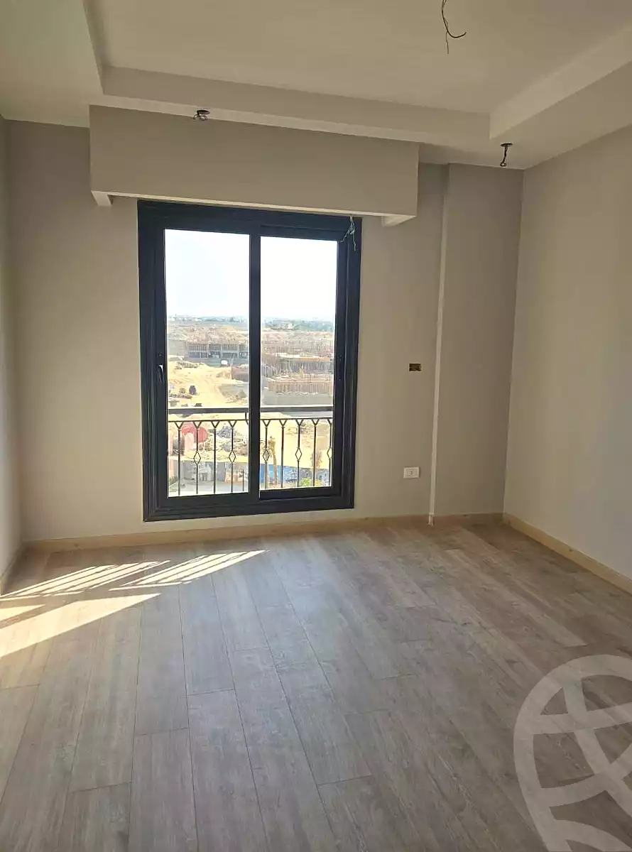 https://aqarmap.com.eg/en/listing/6816896-for-sale-cairo-el-sheikh-zayed-city-compounds-kmbwnd-fyldj-wyst-dr-llttwyr