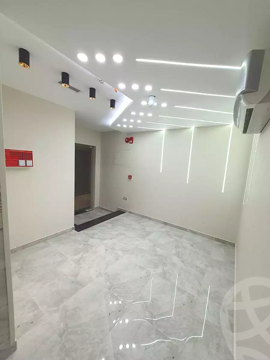 https://aqarmap.com.eg/ar/listing/6816987-for-rent-cairo-el-sheikh-zayed-city-compounds-dh-jyt-blz-mykwn-llttwyr