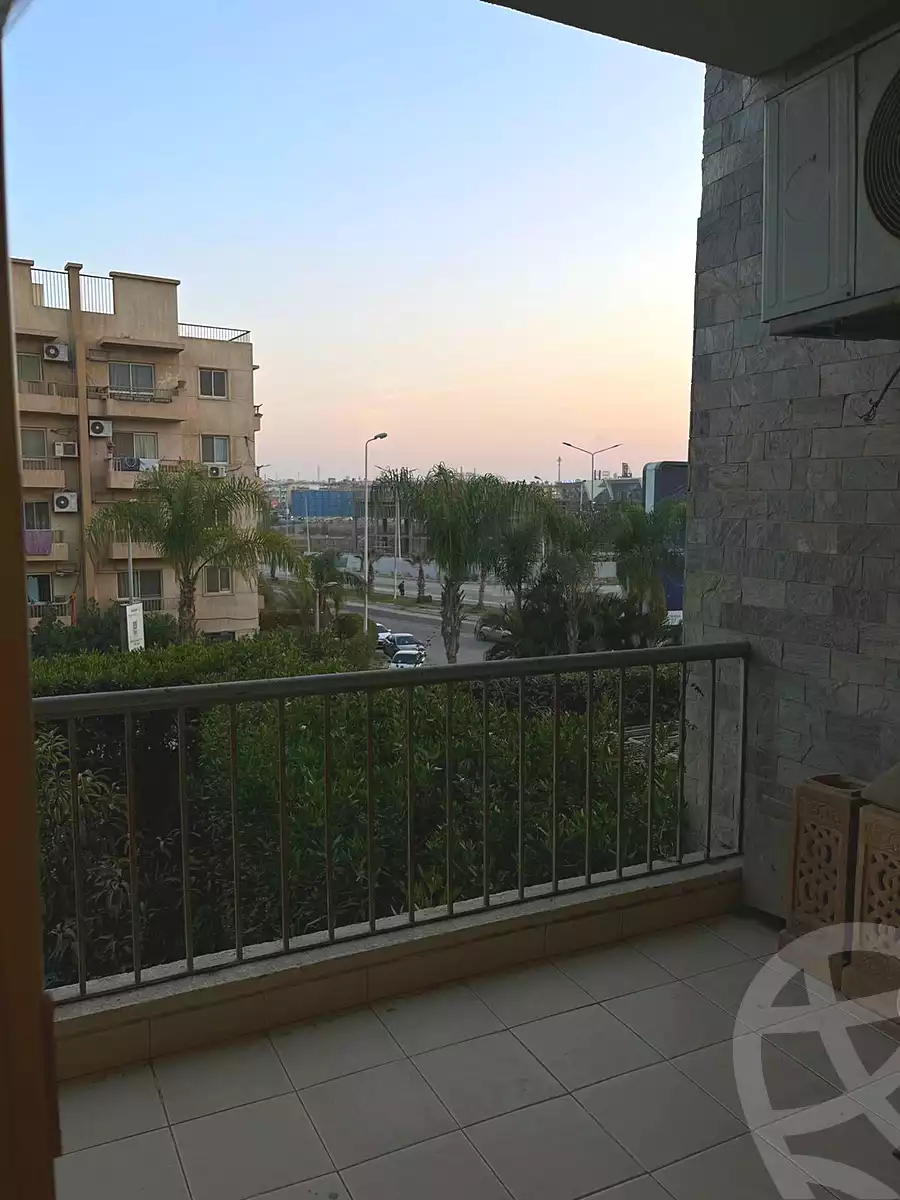 https://aqarmap.com.eg/ar/listing/6817040-for-rent-cairo-el-sheikh-zayed-city-compounds-dh-drys