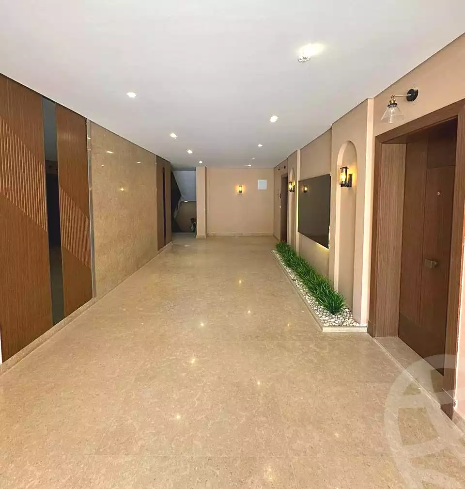 https://aqarmap.com.eg/en/listing/6817174-for-sale-cairo-el-sheikh-zayed-city-compounds-kmbwnd-fyldj-wyst-dr-llttwyr