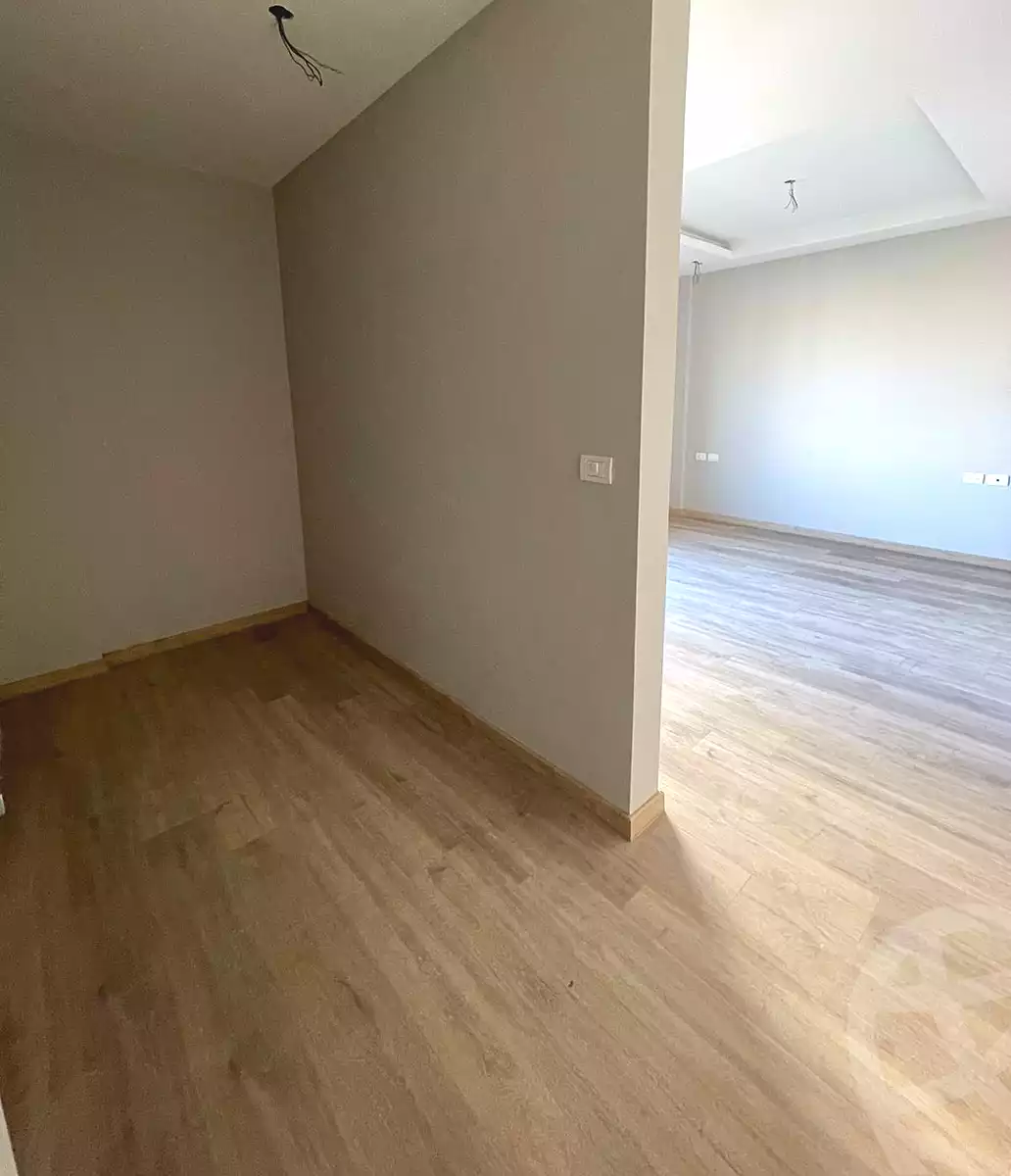 https://aqarmap.com.eg/en/listing/6817174-for-sale-cairo-el-sheikh-zayed-city-compounds-kmbwnd-fyldj-wyst-dr-llttwyr