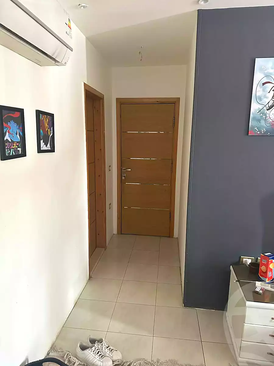 https://aqarmap.com.eg/en/listing/6818600-for-sale-cairo-el-sheikh-zayed-city-compounds-kmbwnd-wyst-twn-swdyk
