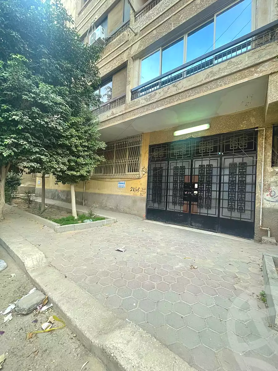 https://aqarmap.com.eg/ar/listing/6818623-for-sale-cairo-6th-of-october-el-ahyaa-neighborhood-3rd
