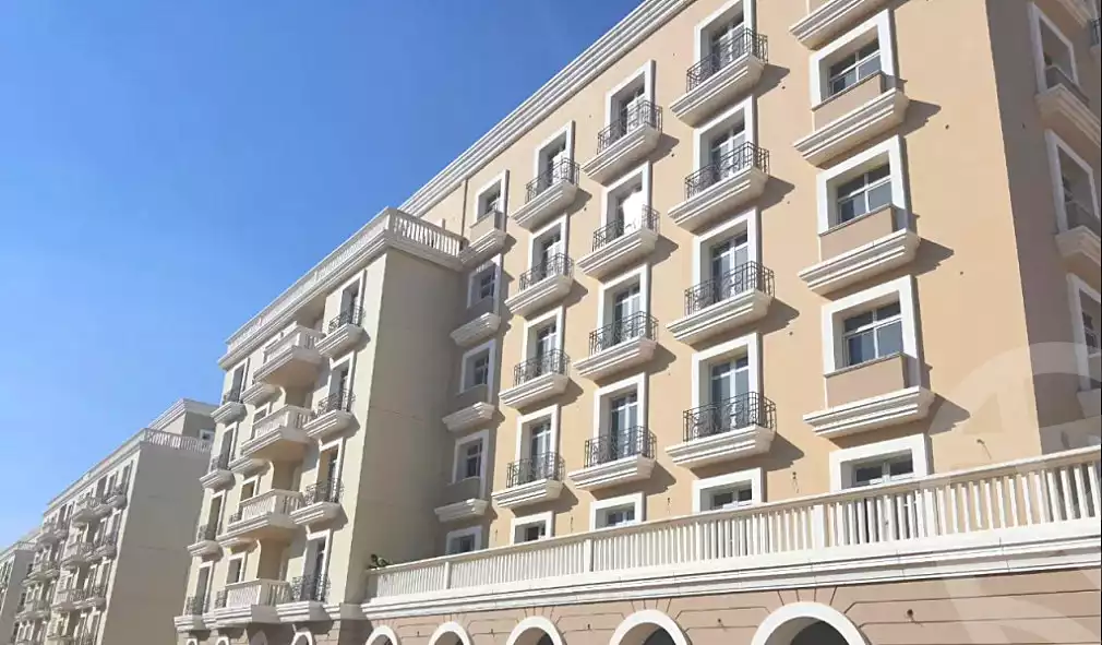 https://aqarmap.com.eg/en/listing/6818635-for-sale-cairo-new-cairo-compounds-mountain-view-hyde-park