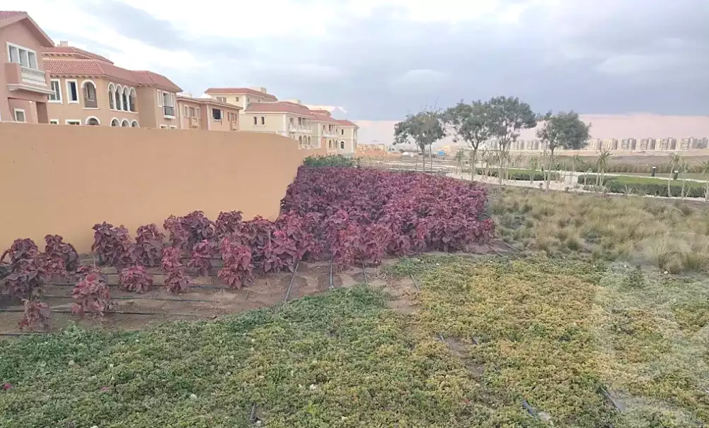 https://aqarmap.com.eg/en/listing/6818635-for-sale-cairo-new-cairo-compounds-mountain-view-hyde-park
