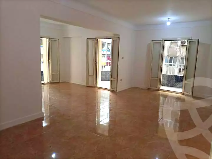 https://aqarmap.com.eg/ar/listing/6819585-for-sale-alexandria-el-asafra-l-sfr-bhry
