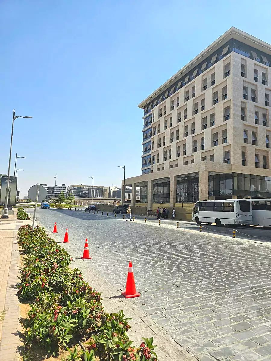 https://aqarmap.com.eg/ar/listing/6820250-for-sale-cairo-al-oubour-compounds-golf-city