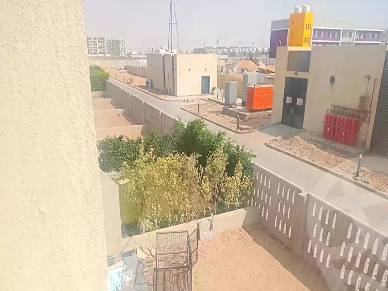 https://aqarmap.com.eg/ar/listing/6821456-for-sale-cairo-el-shorouk-compounds-al-burouj-compound-imkan