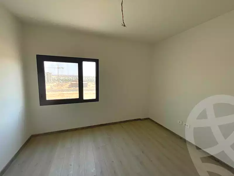 https://aqarmap.com.eg/ar/listing/6821649-for-sale-cairo-el-shorouk-compounds-al-burouj-compound-imkan