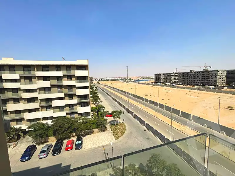 https://aqarmap.com.eg/ar/listing/6821649-for-sale-cairo-el-shorouk-compounds-al-burouj-compound-imkan