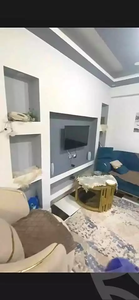 https://aqarmap.com.eg/ar/listing/6824826-for-sale-alexandria-bw-qyr-street-10