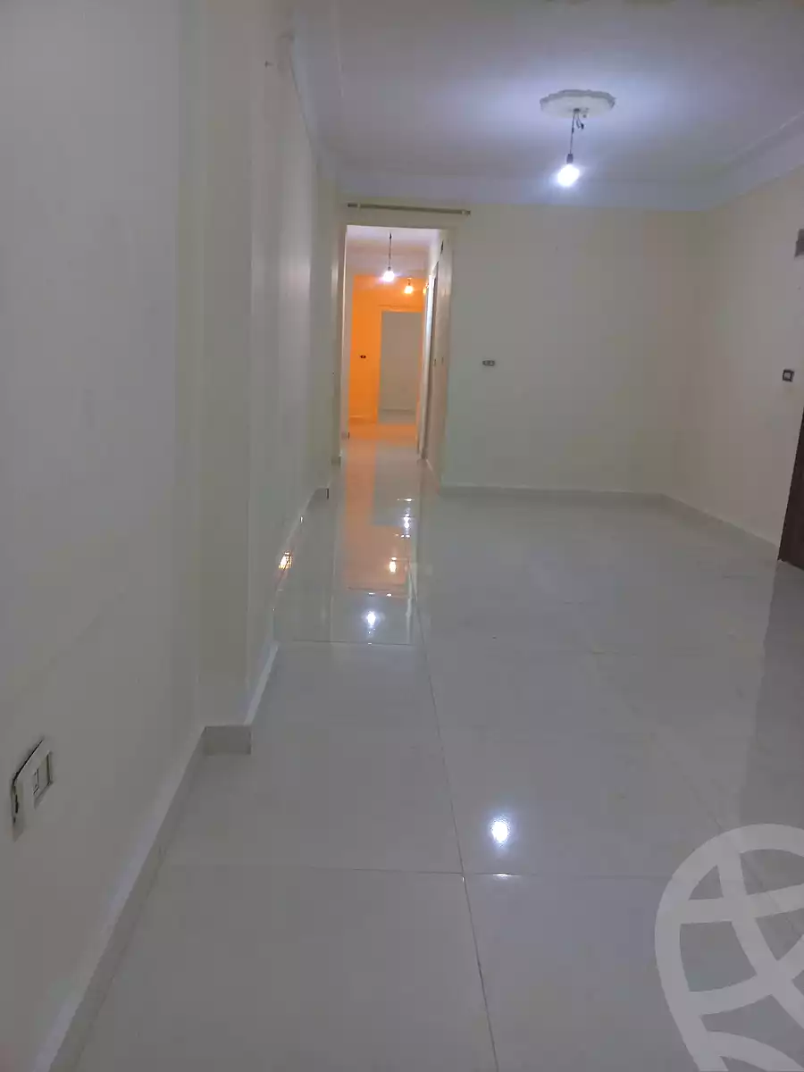 https://aqarmap.com.eg/ar/listing/6829298-for-rent-alexandria-zezenia-ibrahim-el-attar-st