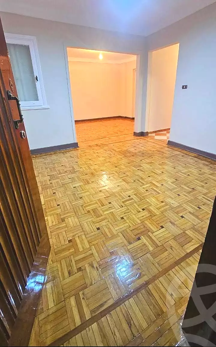 https://aqarmap.com.eg/ar/listing/6830078-for-rent-alexandria-ganaklis