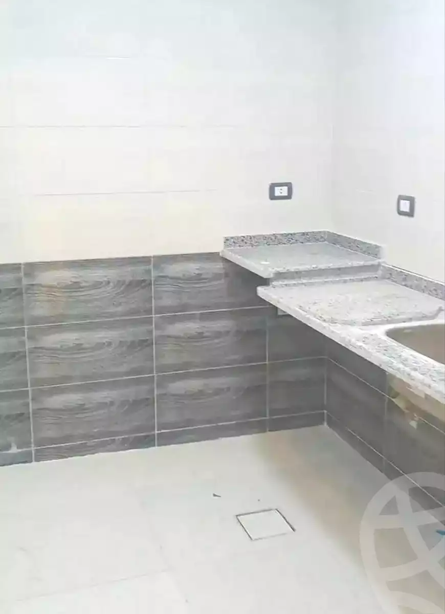 https://aqarmap.com.eg/en/listing/6830121-for-sale-alexandria-lsywf-abd-el-fattah-el-shashaei-st