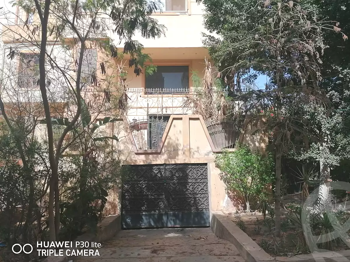 https://aqarmap.com.eg/ar/listing/6831156-for-sale-cairo-6th-of-october-el-ahyaa-neighborhood-3rd-al-hay-al-thalith-st