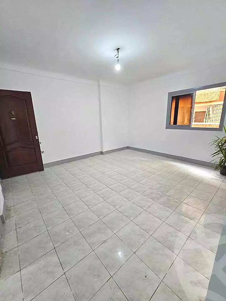 https://aqarmap.com.eg/ar/listing/6831227-for-sale-alexandria-sydy-bshr-sydy-bshr-bhry-shr-mhmwd-l-yswy