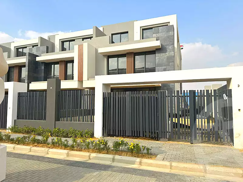 https://aqarmap.com.eg/en/listing/6831328-for-sale-cairo-new-cairo-compounds-el-patio-town-compound-la-vista