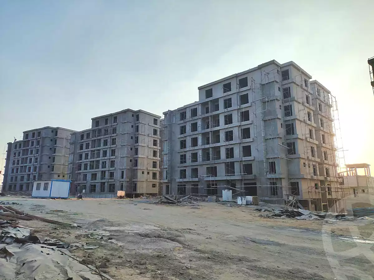 https://aqarmap.com.eg/ar/listing/6831352-for-sale-cairo-new-cairo-compounds-kmbwnd-kryk-twn-il-cazar