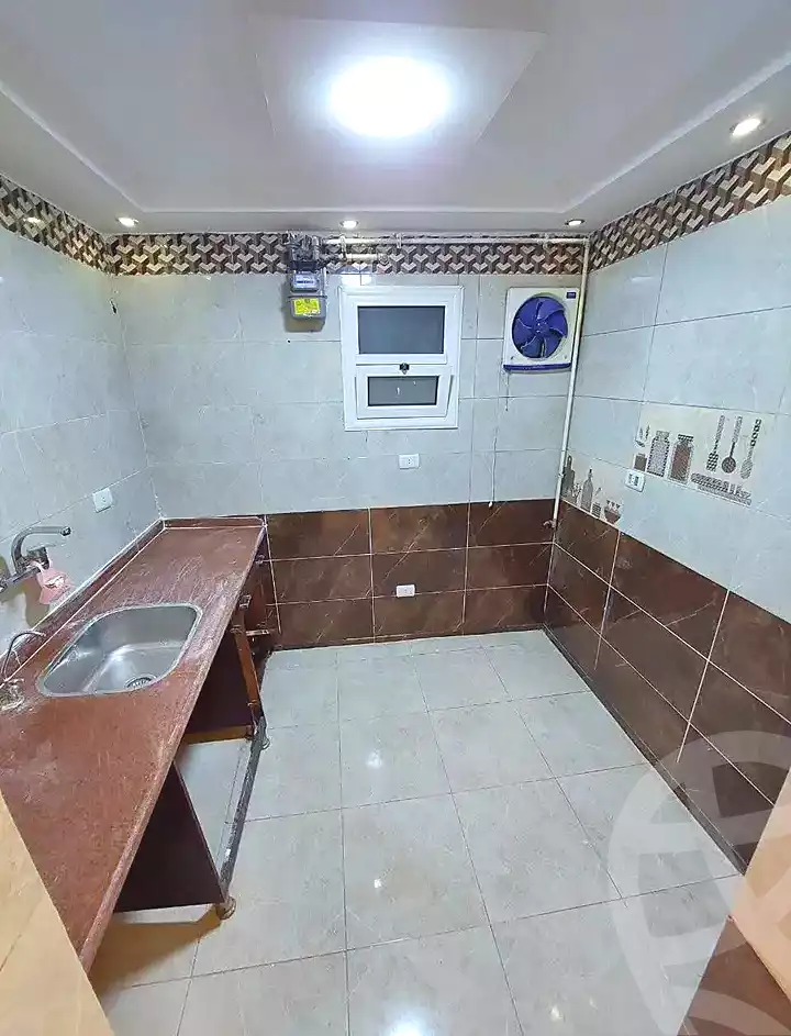 https://aqarmap.com.eg/ar/listing/6831393-for-sale-alexandria-sydy-bshr-sydy-bshr-bhry-gamal-abd-el-nasir-st