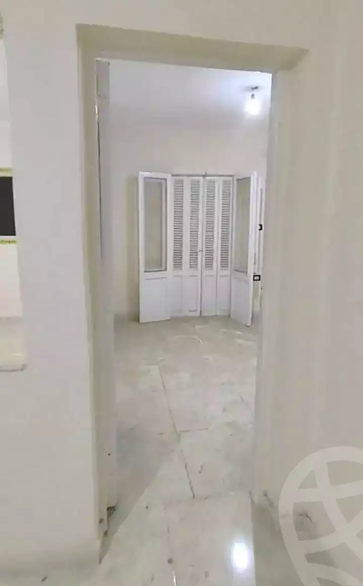 https://aqarmap.com.eg/ar/listing/6831737-for-sale-alexandria-sydy-bshr-sydy-bshr-qbly