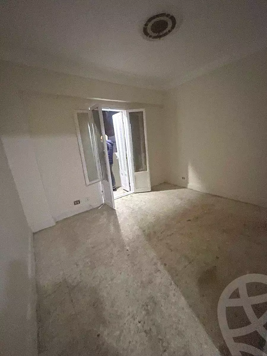 https://aqarmap.com.eg/ar/listing/6832160-for-sale-alexandria-l-jmy-lbytsh-el-reyad-st