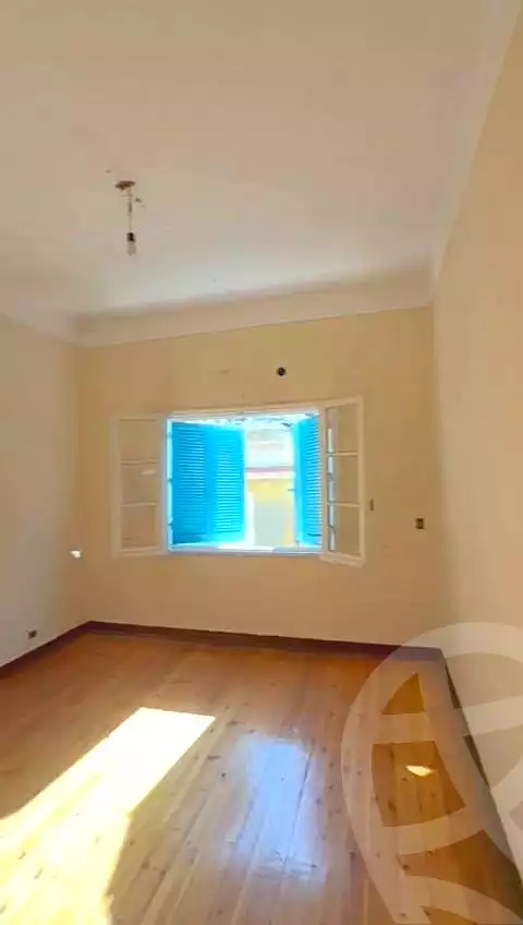 https://aqarmap.com.eg/ar/listing/6832670-for-rent-alexandria-ganaklis