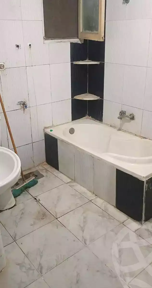 https://aqarmap.com.eg/ar/listing/6833416-for-sale-alexandria-sydy-bshr-sydy-bshr-bhry-gamal-abd-el-nasir-st