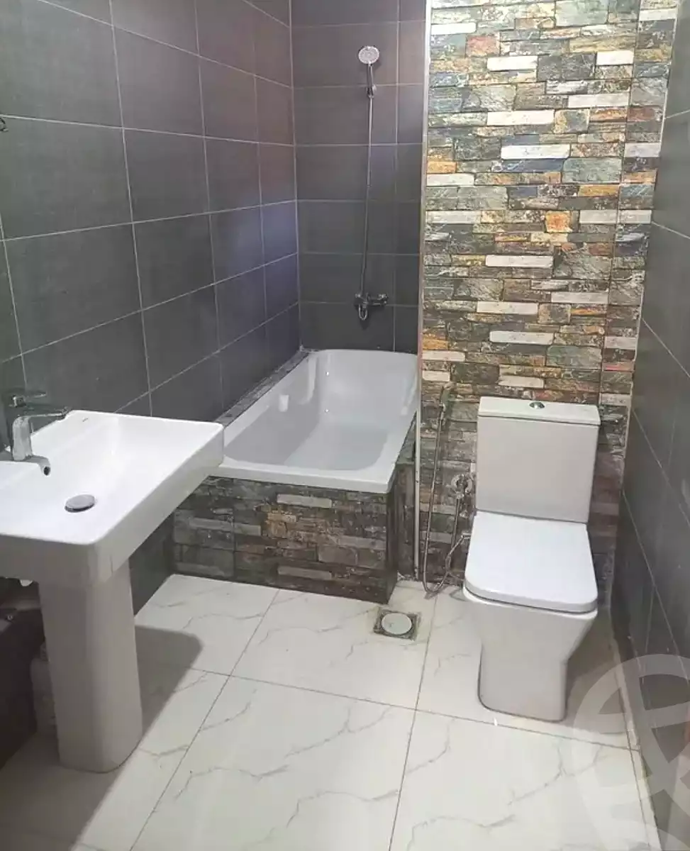 https://aqarmap.com.eg/en/listing/6833453-for-rent-cairo-al-oubour-el-hay-el-tany