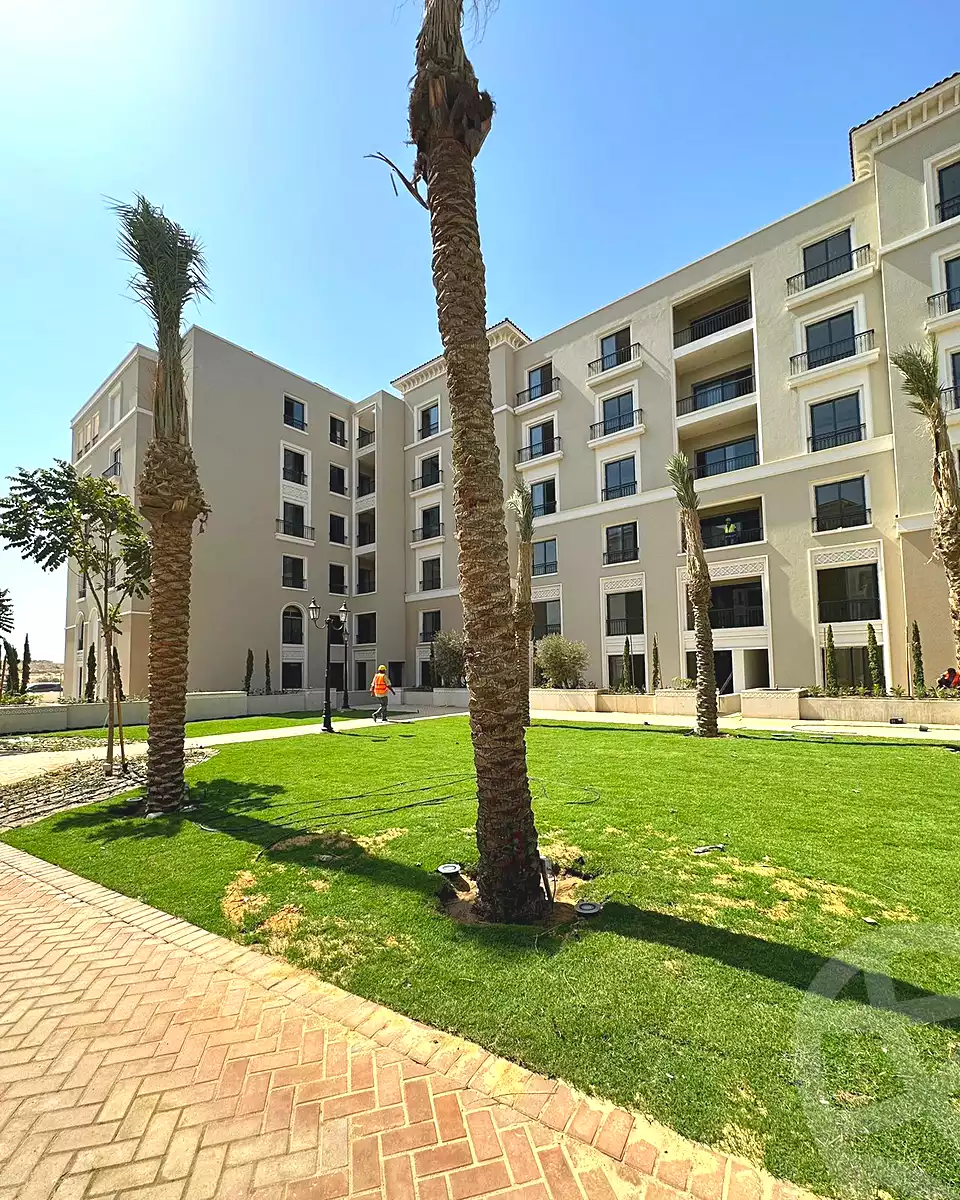 https://aqarmap.com.eg/en/listing/6835353-for-sale-cairo-el-sheikh-zayed-city-compounds-kmbwnd-fyldj-wyst-dr-llttwyr