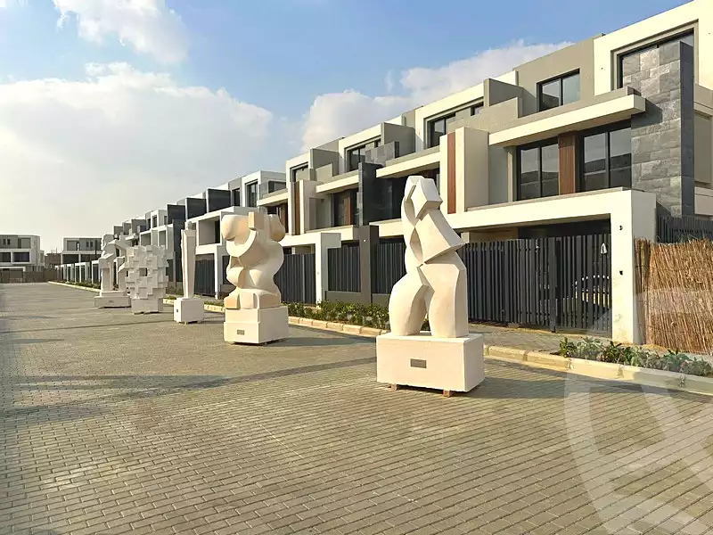 https://aqarmap.com.eg/ar/listing/6835527-for-sale-cairo-new-cairo-compounds-el-patio-town-compound-la-vista
