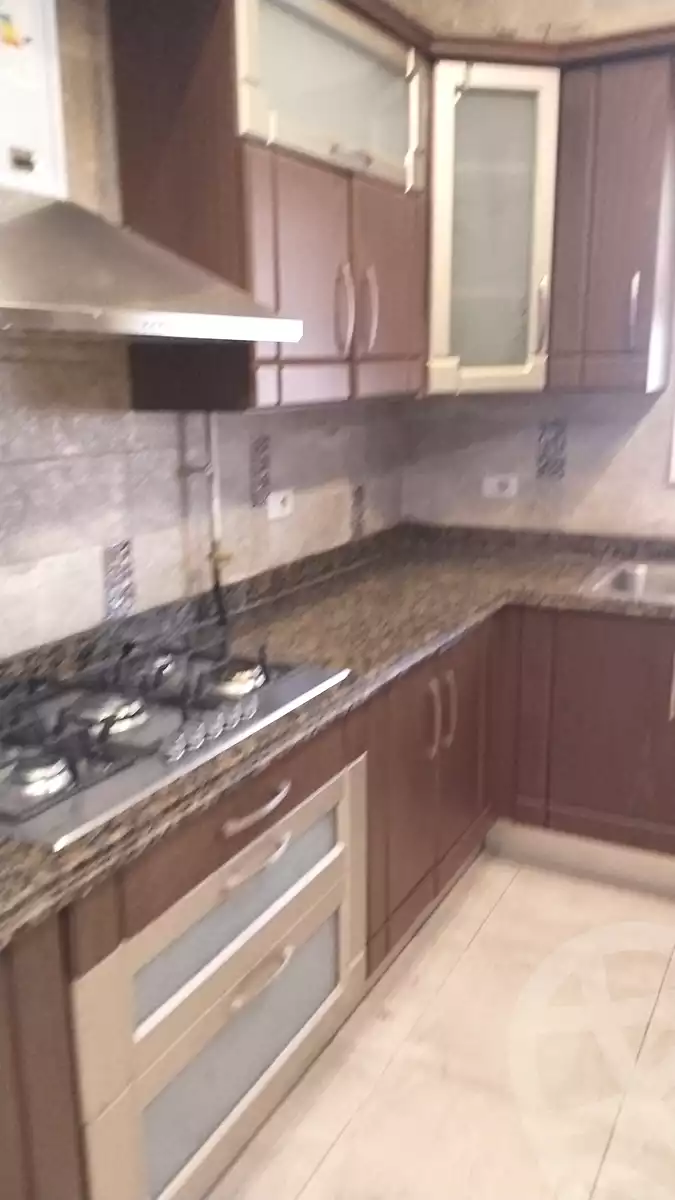 https://aqarmap.com.eg/ar/listing/6836299-for-rent-cairo-new-cairo-compounds-byrl-d-rw