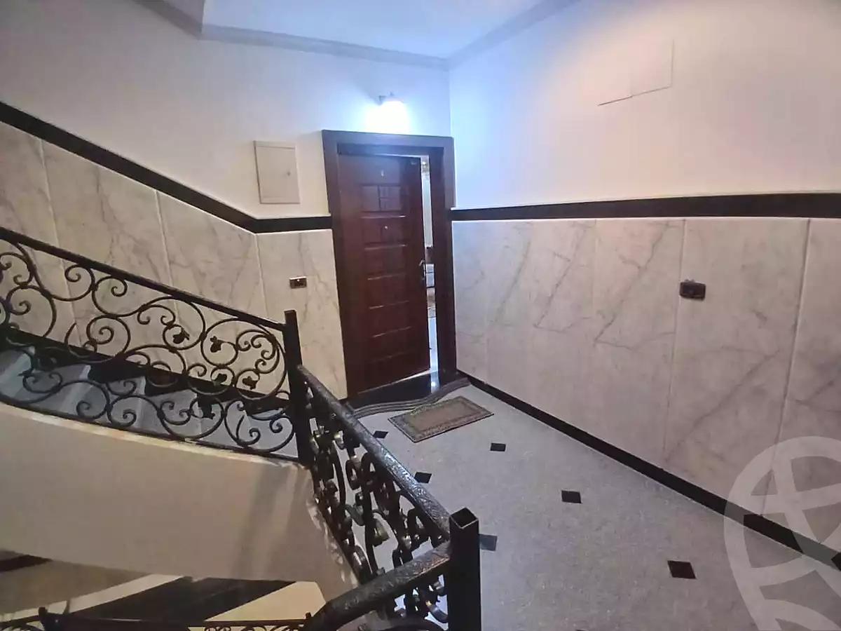 https://aqarmap.com.eg/ar/listing/6836917-for-sale-cairo-6th-of-october-el-hay-el-motamyz-fourth-touristic-village-mahmoud-sami-el-baroudi-st