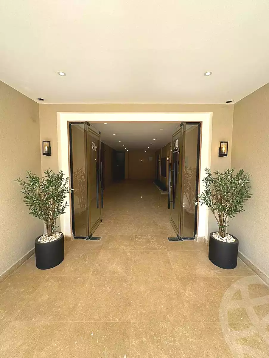https://aqarmap.com.eg/en/listing/6837546-for-sale-cairo-el-sheikh-zayed-city-compounds-kmbwnd-fyldj-wyst-dr-llttwyr