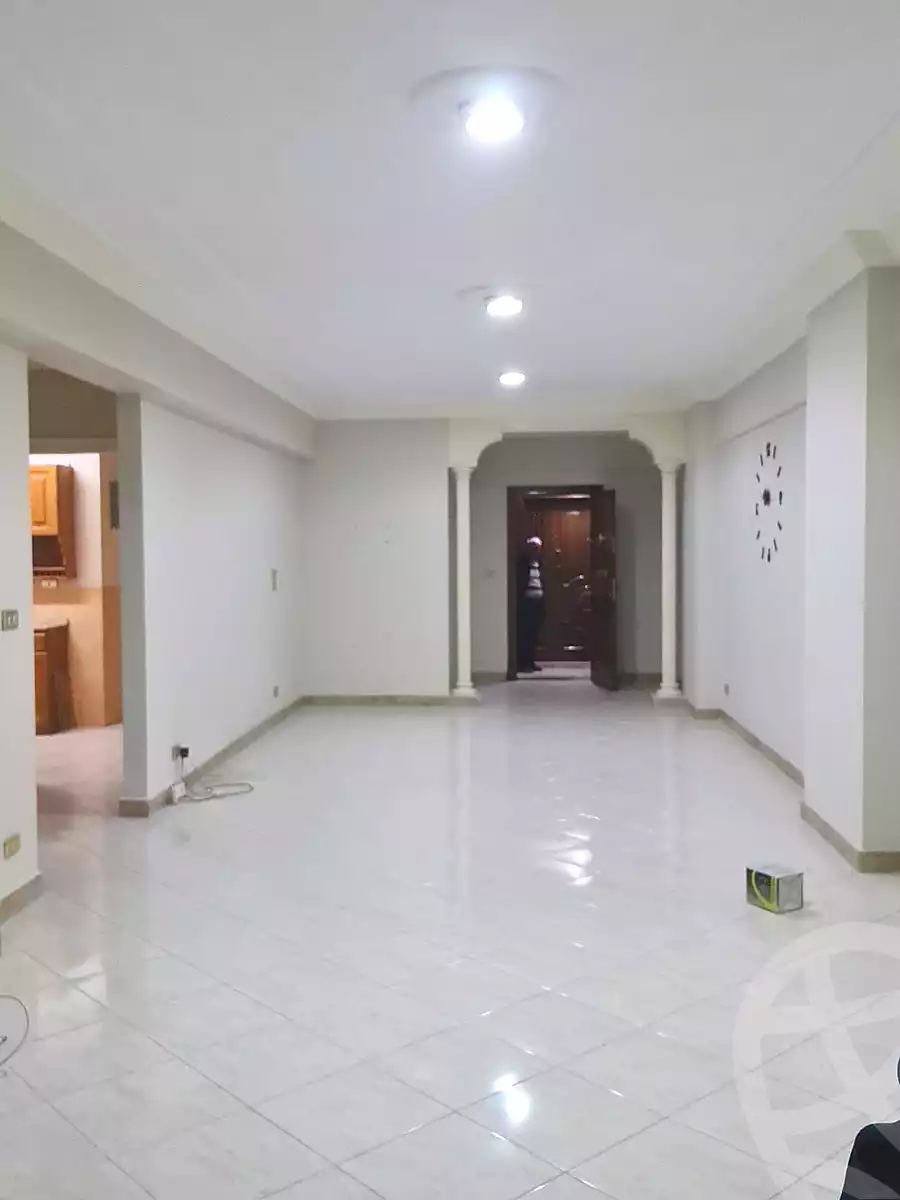 https://aqarmap.com.eg/ar/listing/6837938-for-sale-alexandria-smouha-tout-ankh-amoun-st