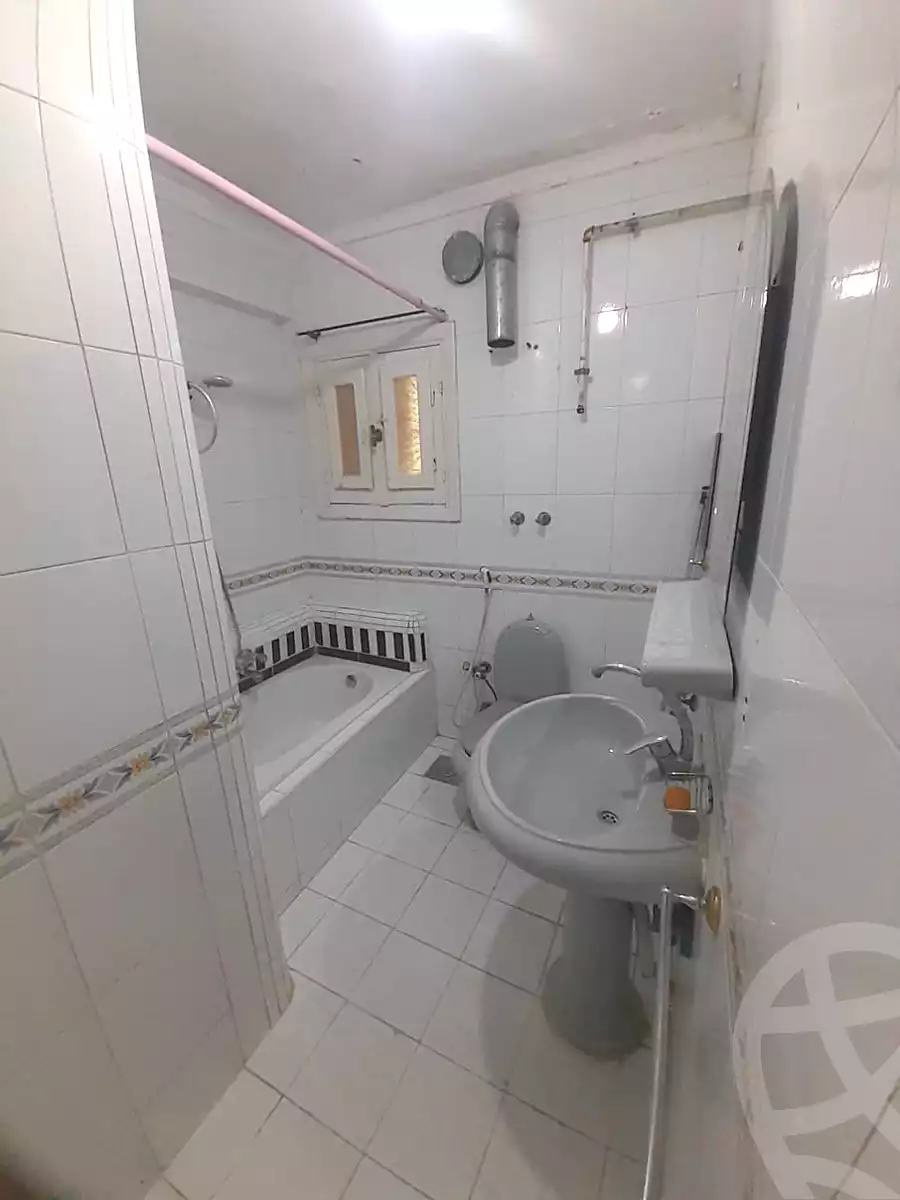 https://aqarmap.com.eg/ar/listing/6837997-for-sale-alexandria-ganaklis-el-arwam-church-st