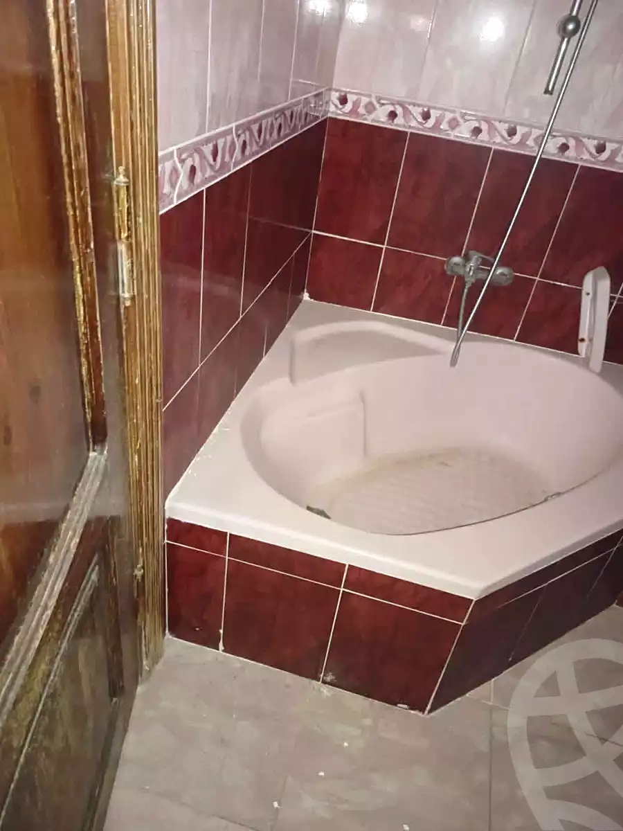https://aqarmap.com.eg/ar/listing/6838394-for-sale-alexandria-al-agamy-lbytsh