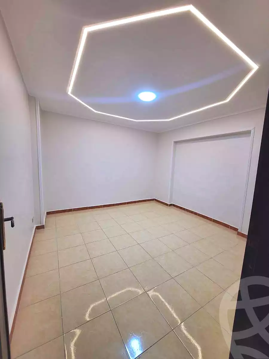 https://aqarmap.com.eg/ar/listing/6838946-for-sale-alexandria-sydy-bshr-sydy-bshr-bhry-shr-mhmwd-l-yswy