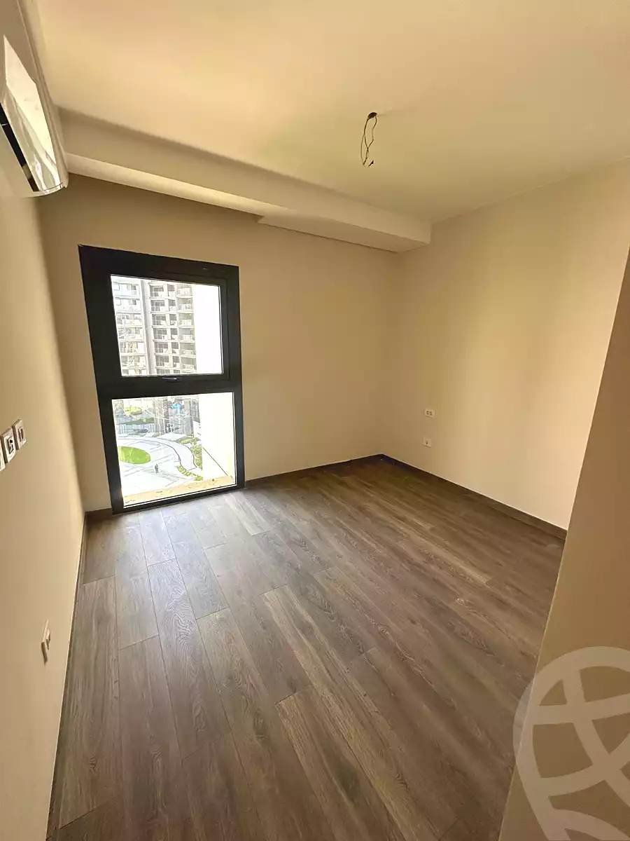 https://aqarmap.com.eg/ar/listing/6839159-for-sale-cairo-el-sheikh-zayed-city-compounds-zyd-wr-llttwyr-z-tower