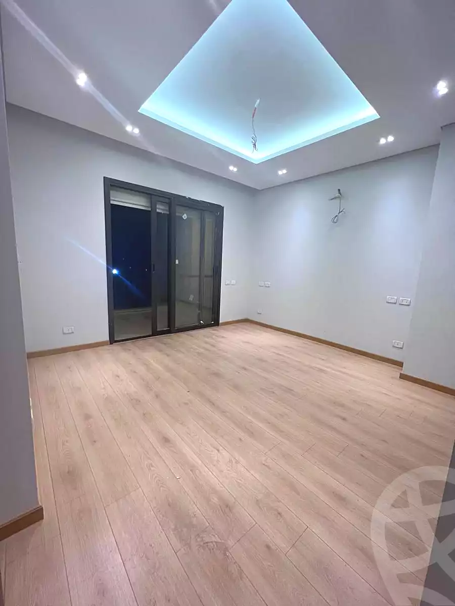 https://aqarmap.com.eg/ar/listing/6839141-for-rent-cairo-new-cairo-compounds-mivida-mivida-parcel